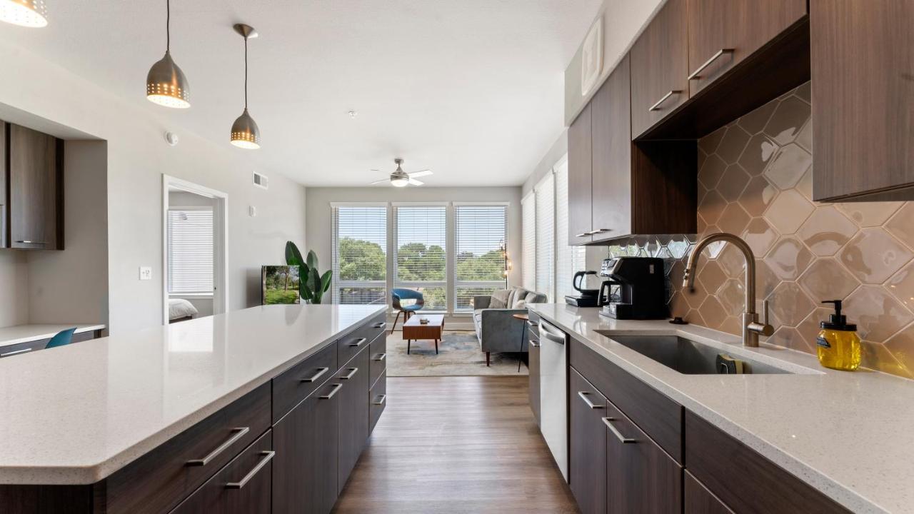 Upscale Modern Apts - Free Parking, Fast Wifi, Courtyard Austin Exterior foto